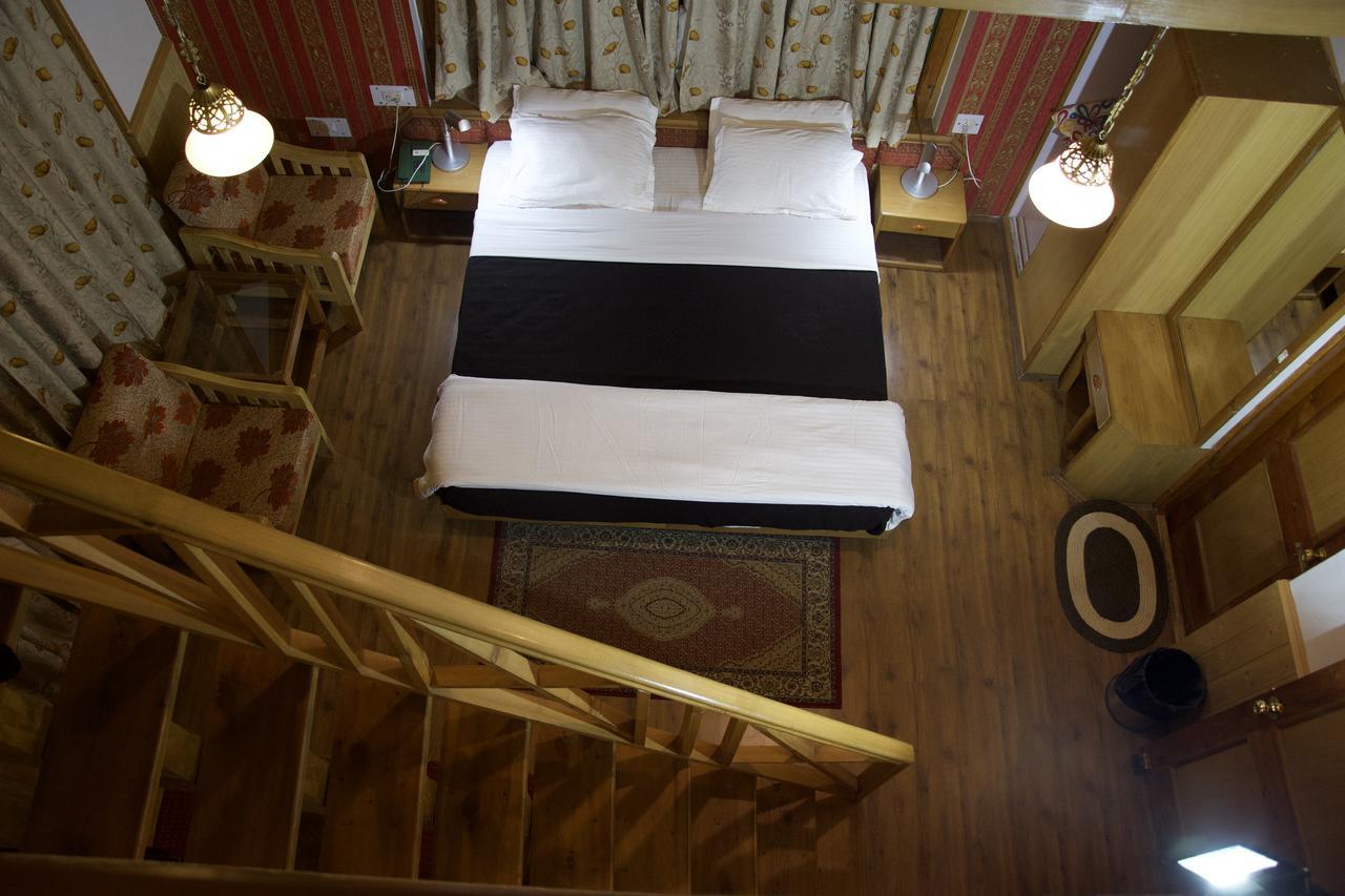 Wood Valley Cottages มะนาลี ภายนอก รูปภาพ